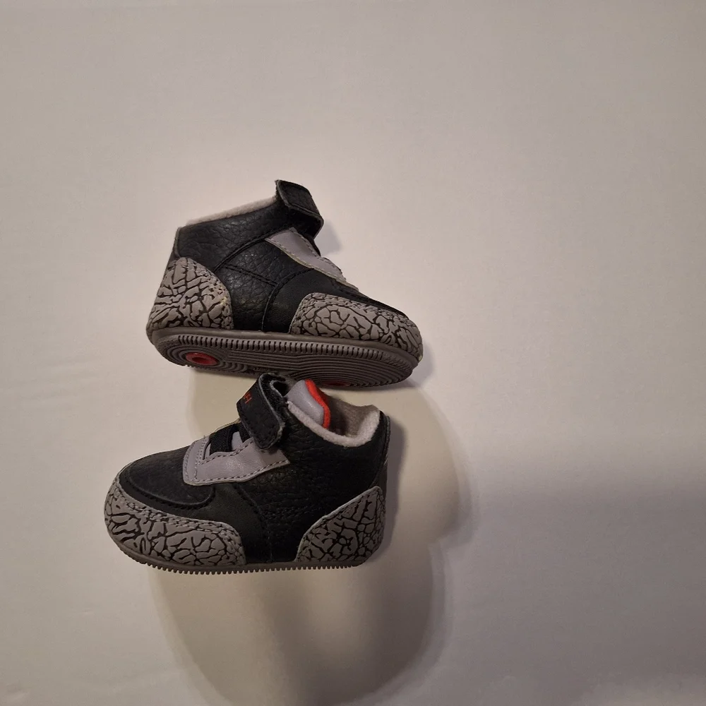 Pre-Owned Air jordan retro 3 black cement boys Size 1c
